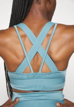 Puma Mid Impact Strong Shine Bra - Brassières De Sport À Maintien Normal - Bold Blue -Anna Field Soldes 0b58596ac38e4894a919c016b2ff6a4f