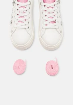 Barbie X Aldo Sneakers - Baskets Basses - Pink -Anna Field Soldes 1571575ebb5548409492fb6d1af3638c