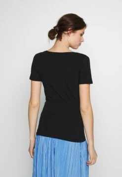 2 Pack - T-Shirt Basique - Black/White 11 2 Pack - T-Shirt Basique - Black/White -Anna Field Soldes 15da3aa8dfa74a03baec8a2a5b6a7807