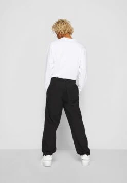 URBAN CLASSICS Sweatpants Sp - Pantalon De Survêtement - Black 10 URBAN CLASSICS Sweatpants Sp - Pantalon De Survêtement - Black -Anna Field Soldes 335fc0d5210d42cf858433afe3ff35d0