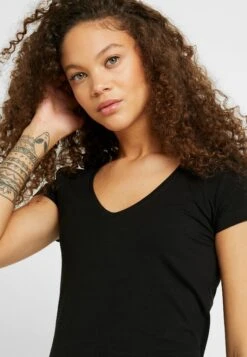 2 Pack - T-Shirt Basique - Black/White 12 2 Pack - T-Shirt Basique - Black/White -Anna Field Soldes 37ff36b777d14c27a006d5de9d1647db