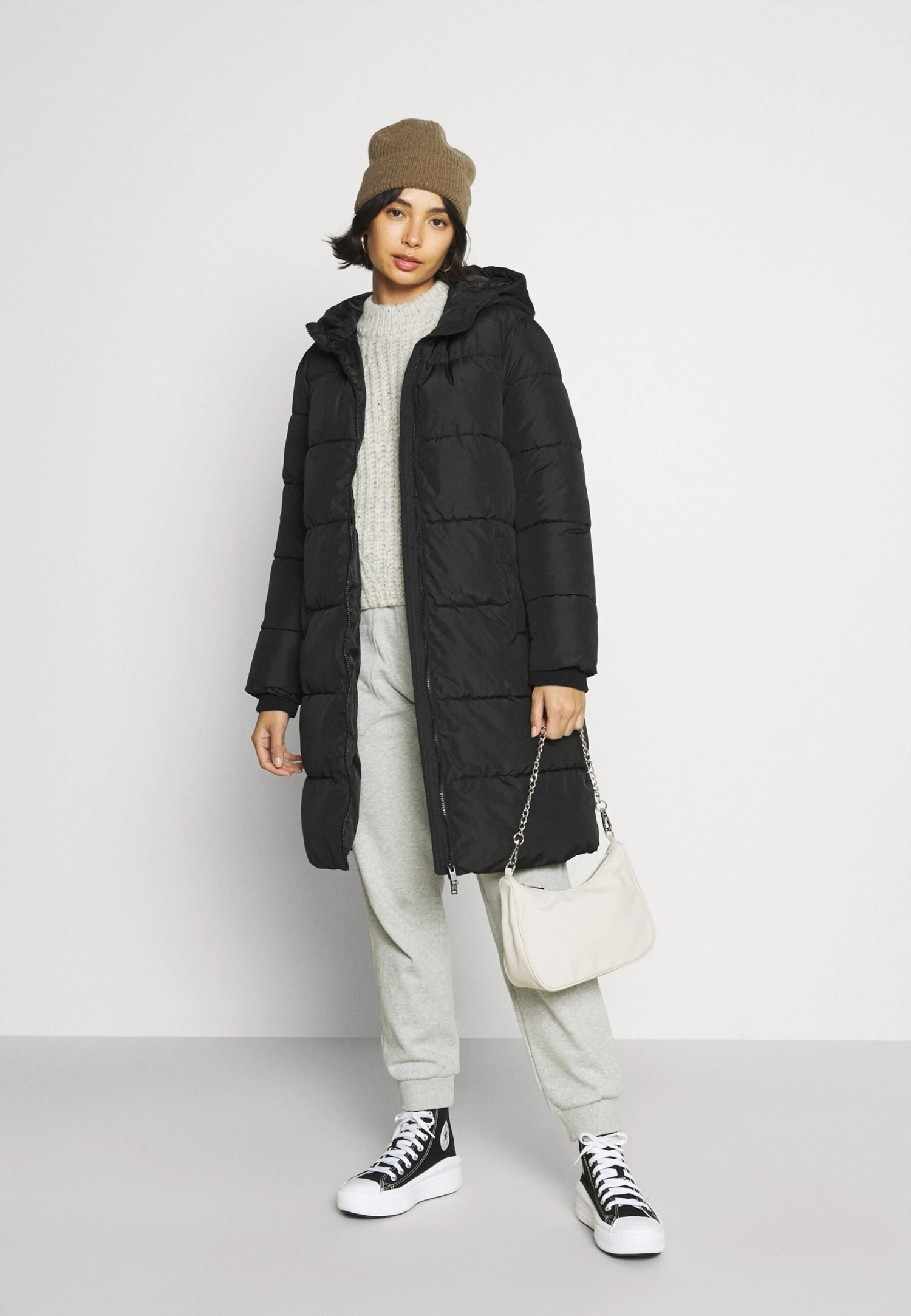 Pieces Petite Pcbee New Long Puffer Jacket - Manteau D'Hiver - Black 4 Pieces Petite Pcbee New Long Puffer Jacket - Manteau D'Hiver - Black - Image 2