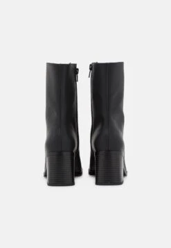 Monki Bottines - Black Dark -Anna Field Soldes 5f5300a76aa04964b82419f7f15bddfe
