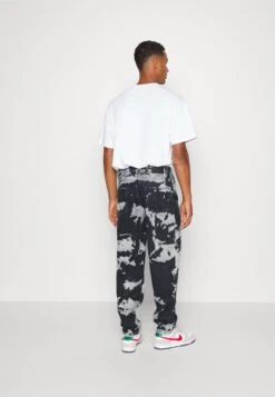 YOURTURN Unisex Moonwash Unisex - Jean Boyfriend - Black -Anna Field Soldes 6685994947d04f7eaa89ae453bbefd9f