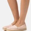 Clarks Barleigh Low - Baskets Basses - Pale Peach -Anna Field Soldes 680741c3a1af42f4b554843b7c79cc1b