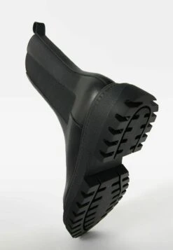 BERSHKA Flat With Elastic Gores - Boots À Talons - Black 12 BERSHKA Flat With Elastic Gores - Boots À Talons - Black -Anna Field Soldes 73bedb1b10234ae1a0e3183e44674d06