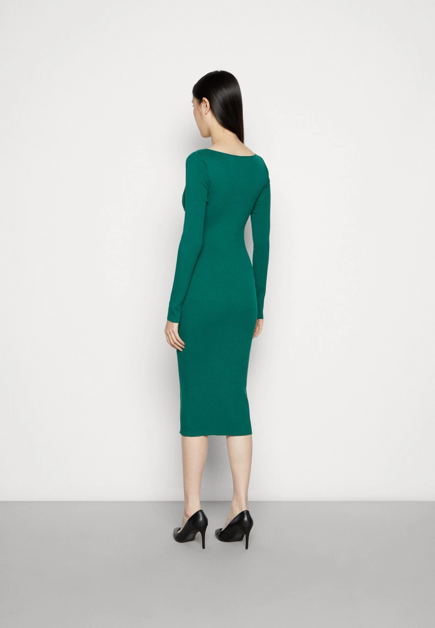 Anna Field V Ausschnitt Bodycon Midi Strickkleid - Robe Fourreau - Green 5 Anna Field V Ausschnitt Bodycon Midi Strickkleid - Robe Fourreau - Green - Image 3