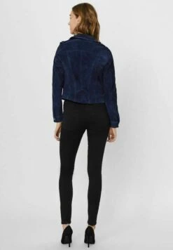 Vero Moda Veste En Cuir - Navy Blazer 8 Vero Moda Veste En Cuir - Navy Blazer -Anna Field Soldes e1f82d7756564e178ca0adf965da3f5d